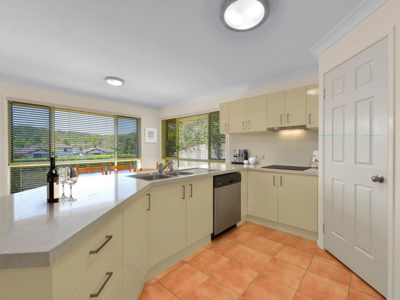 22 Ensign Street, Carindale QLD 4152