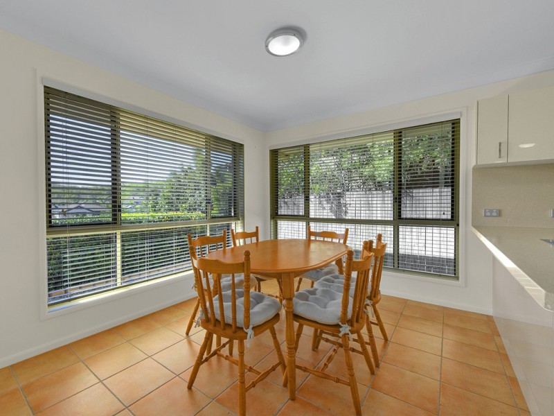 22 Ensign Street, Carindale QLD 4152