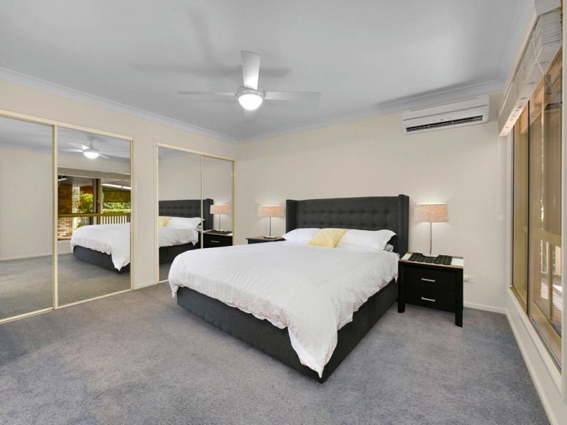 22 Ensign Street, Carindale QLD 4152