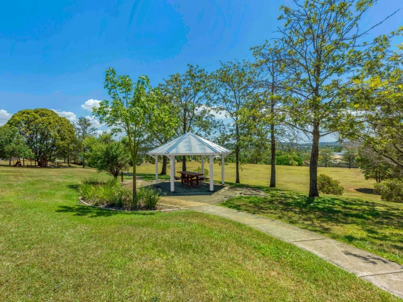 22 Ensign Street, Carindale QLD 4152