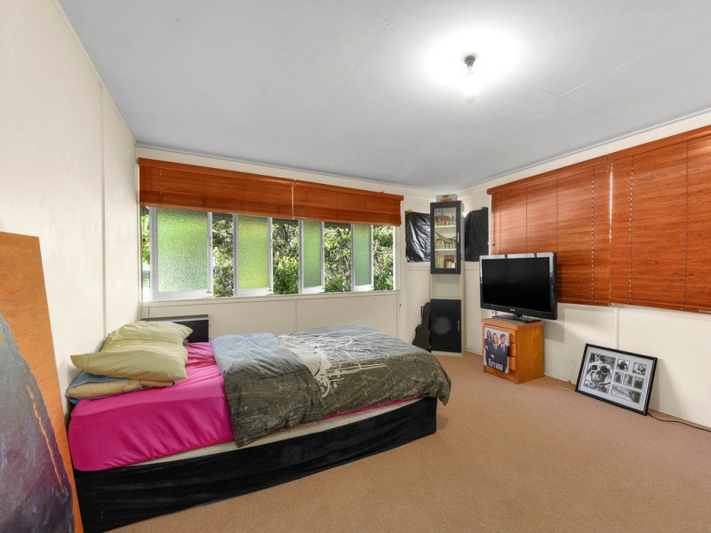 25 Elimatta Drive, Ashgrove QLD 4060