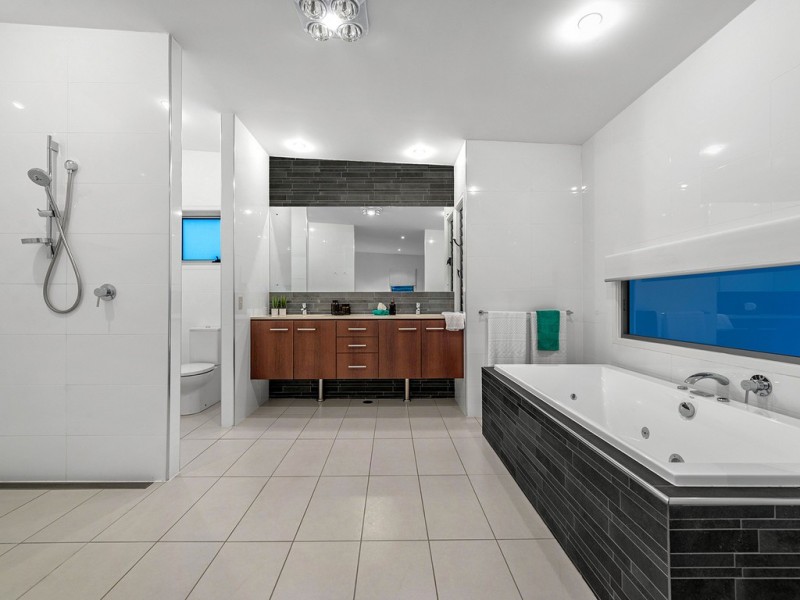 53 Hawthorn Terrace, Red Hill QLD 4059