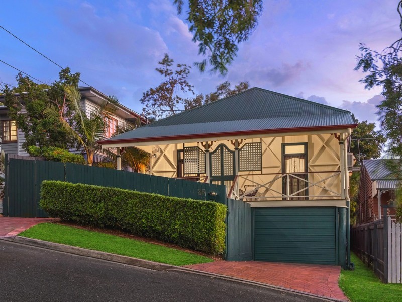 26 Thorn Street, Red Hill QLD 4059