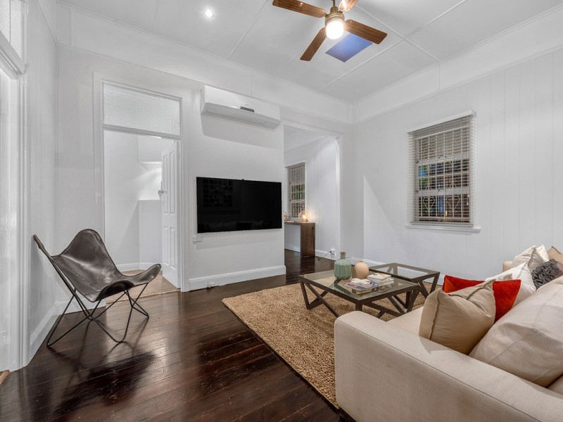 26 Thorn Street, Red Hill QLD 4059