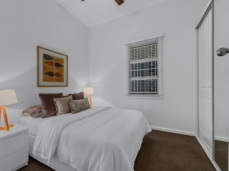 26 Thorn Street, Red Hill QLD 4059