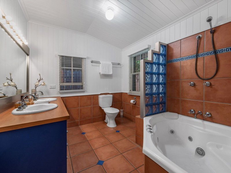 26 Thorn Street, Red Hill QLD 4059