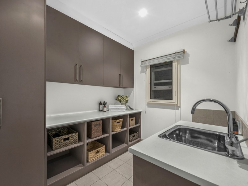 24 Dorrington Drive, Ashgrove QLD 4060