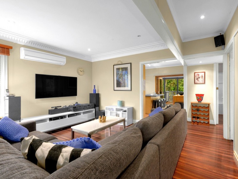 87 Fletcher Parade, Bardon QLD 4065