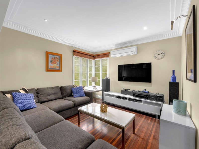 87 Fletcher Parade, Bardon QLD 4065