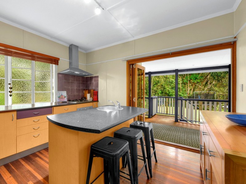87 Fletcher Parade, Bardon QLD 4065