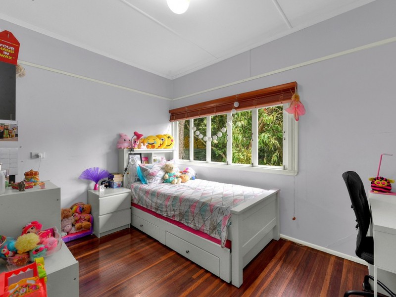 87 Fletcher Parade, Bardon QLD 4065