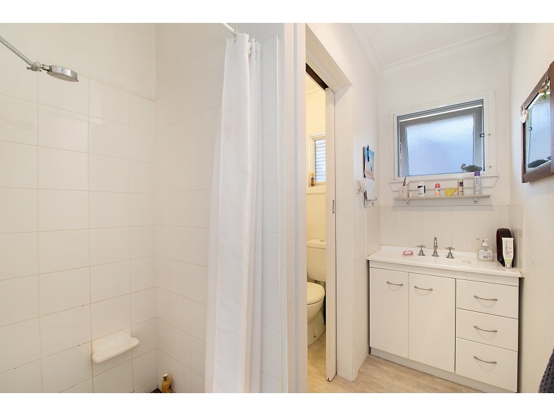 2/2 Glen Parade, Ashgrove QLD 4060