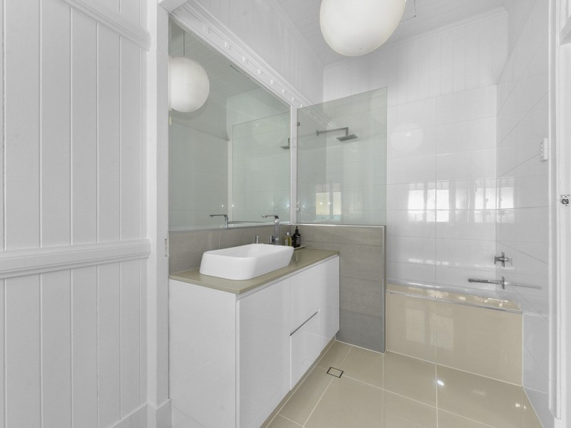 119 Waterworks Road, Ashgrove QLD 4060