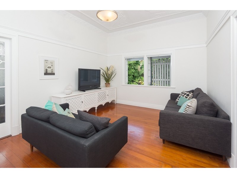 57 Mclean Pde, Ashgrove QLD 4060