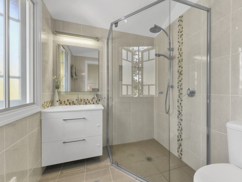 17 Kinnaird Street, Ashgrove QLD 4060