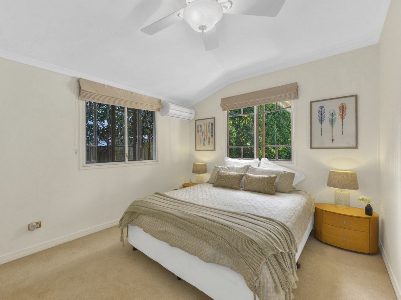 17 Kinnaird Street, Ashgrove QLD 4060