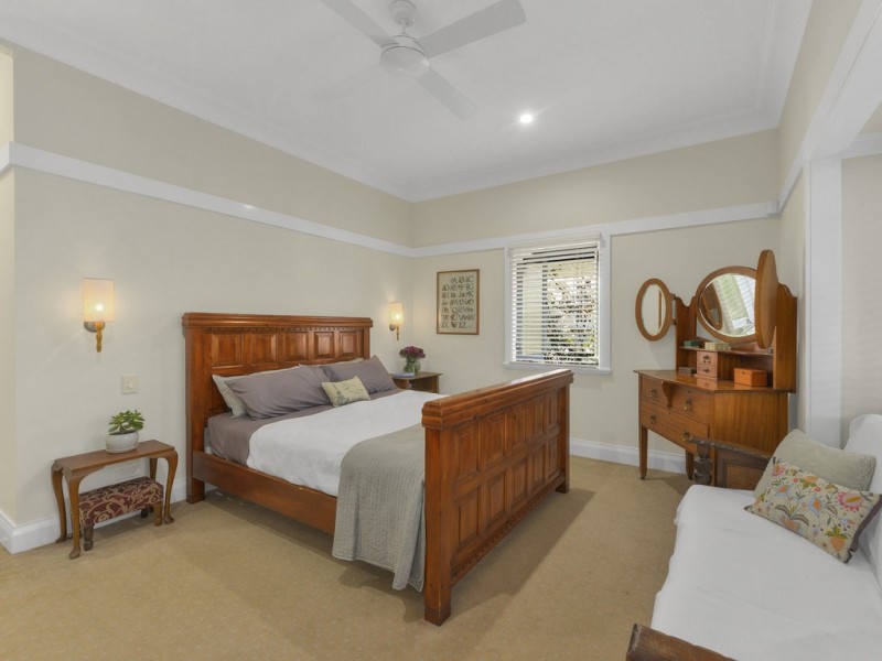 27 Yoku Road, Ashgrove QLD 4060
