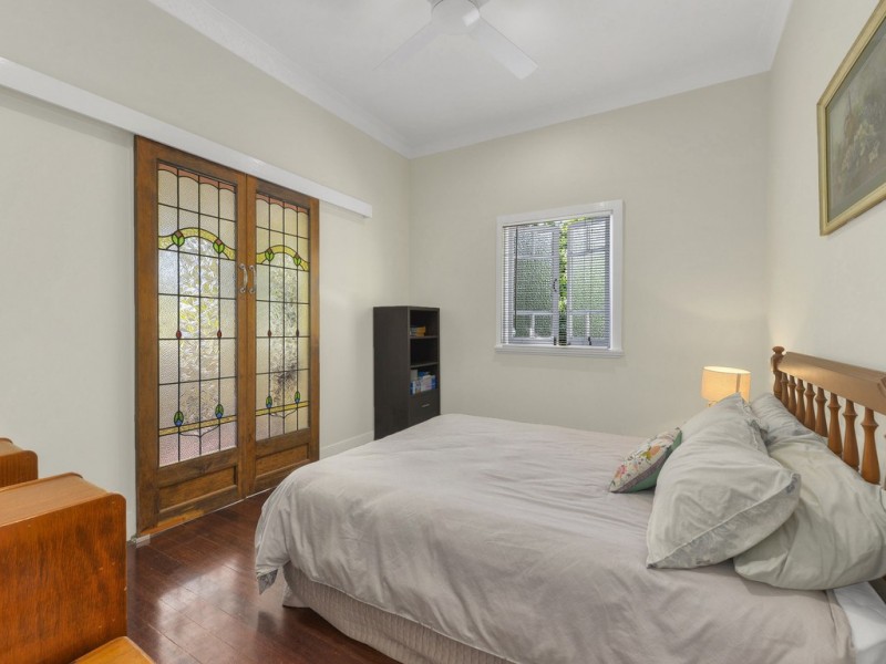 27 Yoku Road, Ashgrove QLD 4060