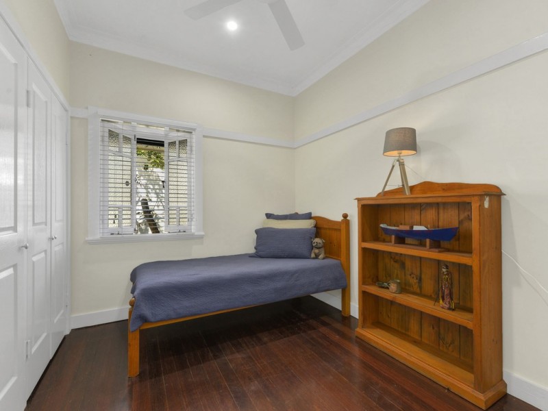 27 Yoku Road, Ashgrove QLD 4060