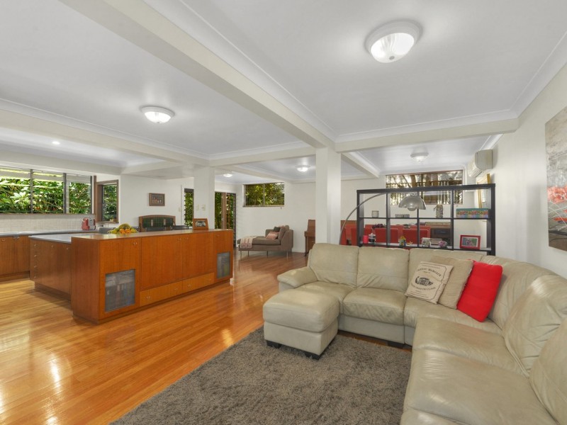 27 Yoku Road, Ashgrove QLD 4060