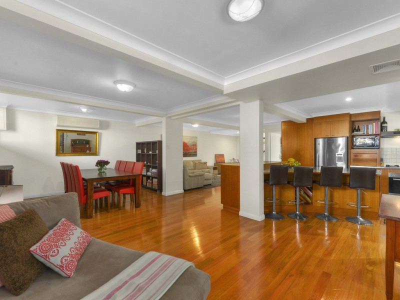 27 Yoku Road, Ashgrove QLD 4060