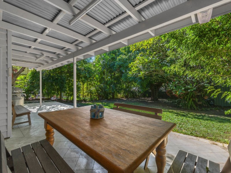 27 Yoku Road, Ashgrove QLD 4060