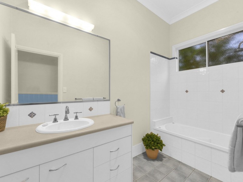 39 Panorama Street, Ashgrove QLD 4060