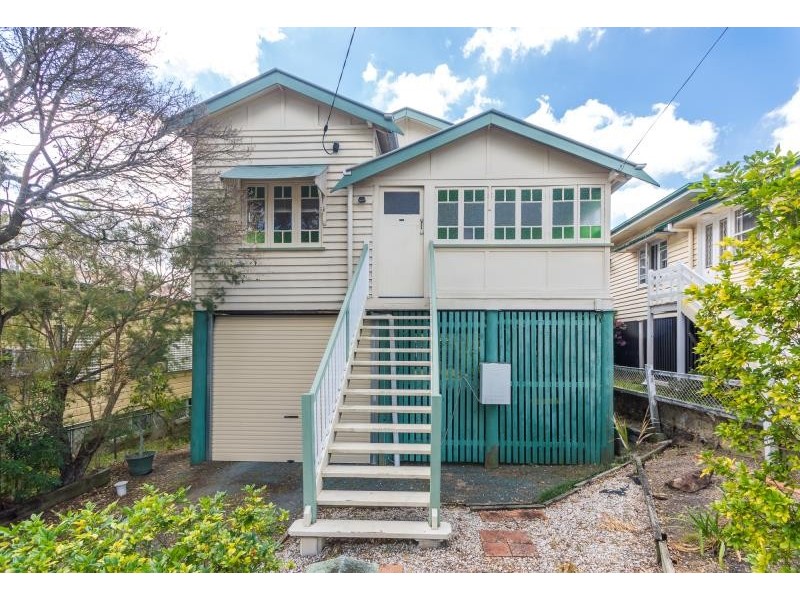 19 Holmesbrook St, Ashgrove QLD 4060