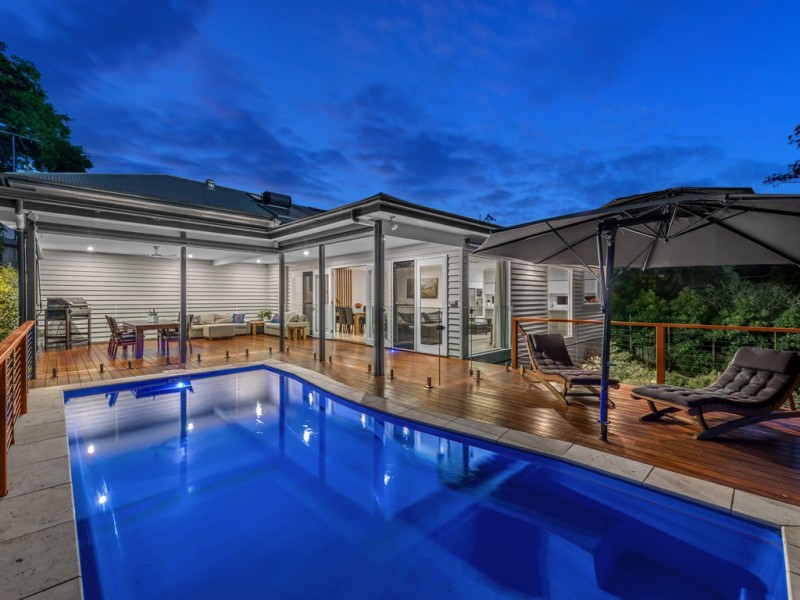 11 Dovedale Crescent, Ashgrove QLD 4060