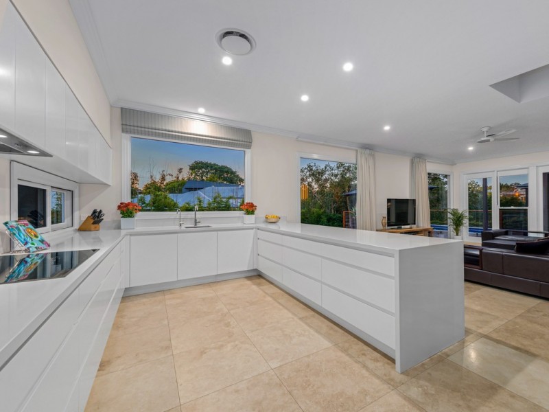 11 Dovedale Crescent, Ashgrove QLD 4060