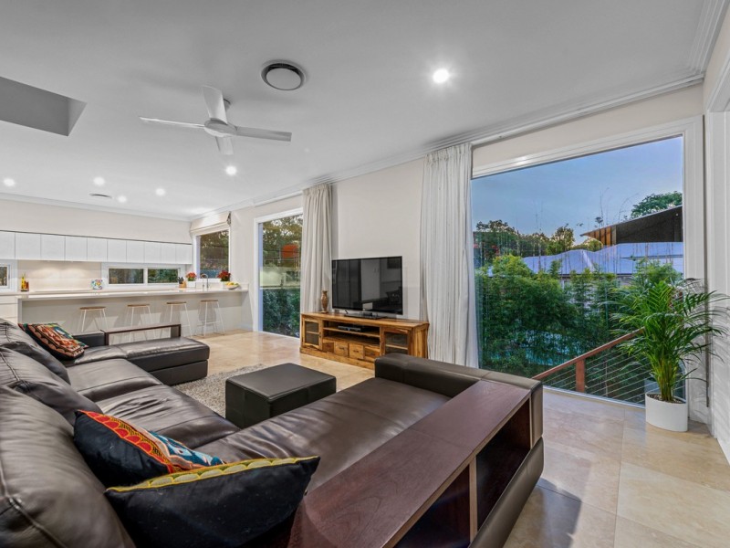 11 Dovedale Crescent, Ashgrove QLD 4060