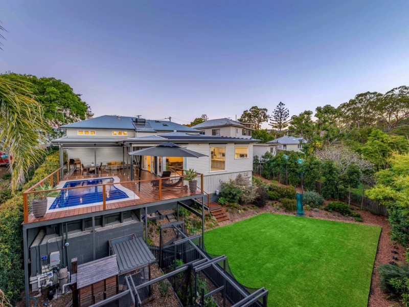 11 Dovedale Crescent, Ashgrove QLD 4060