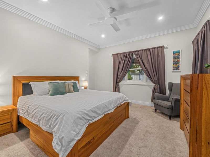 11 Dovedale Crescent, Ashgrove QLD 4060