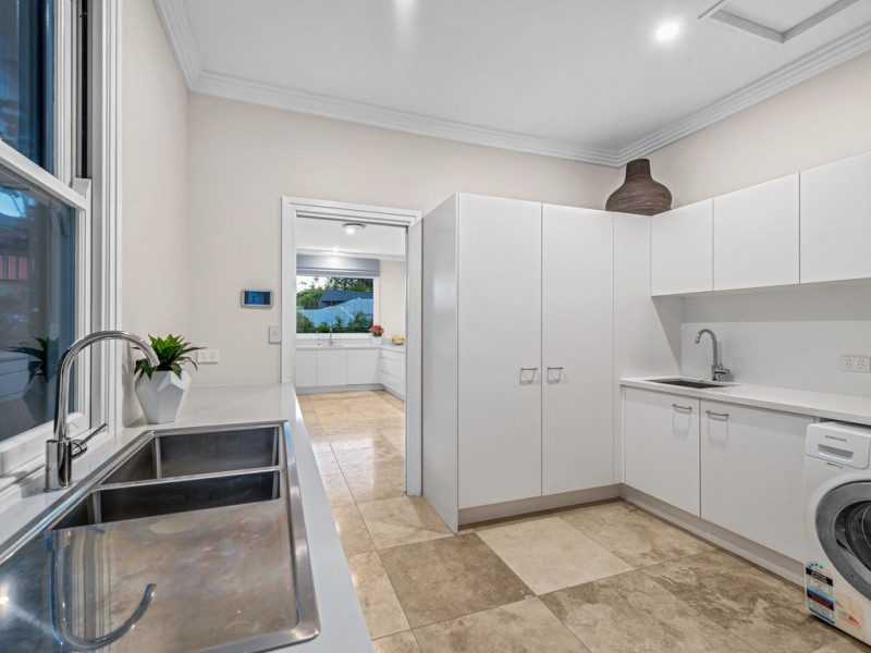 11 Dovedale Crescent, Ashgrove QLD 4060