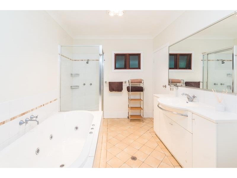 14 Farrell Street, Ashgrove QLD 4060