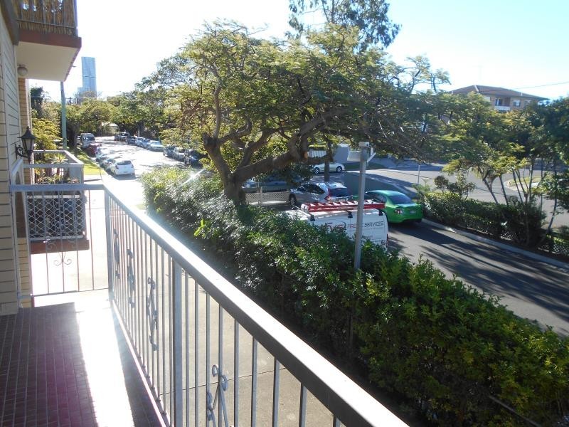 2/17 Sydney Street, New Farm QLD 4005