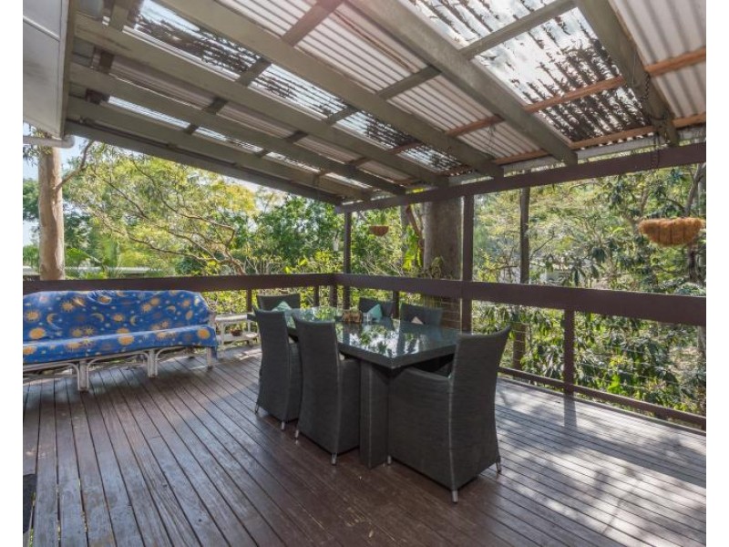 5 Balmore Street, Indooroopilly QLD 4068