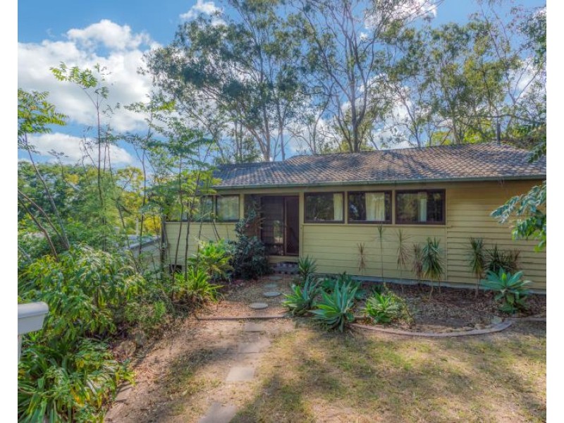 5 Balmore Street, Indooroopilly QLD 4068