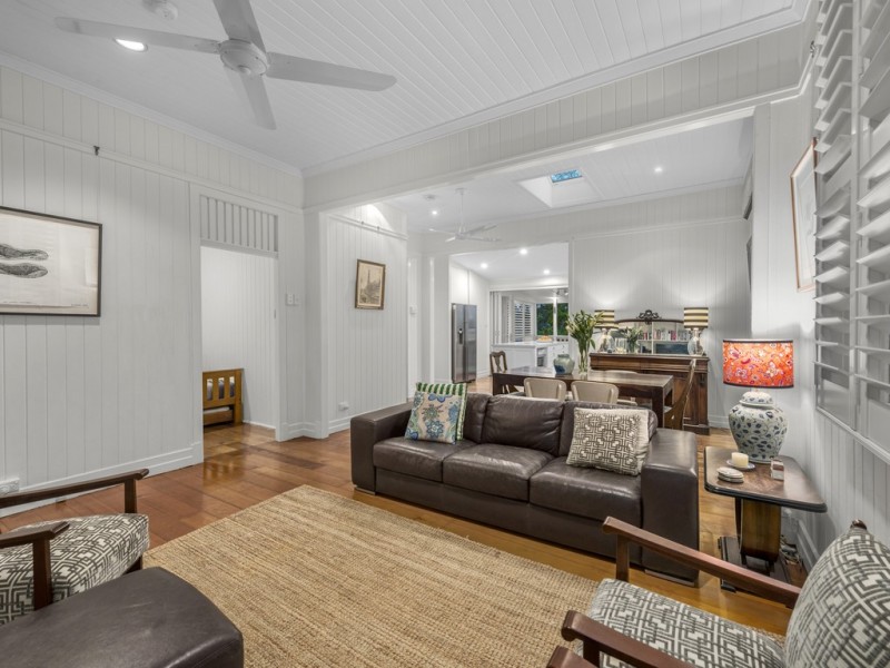 31 Woodland Street, Ashgrove QLD 4060