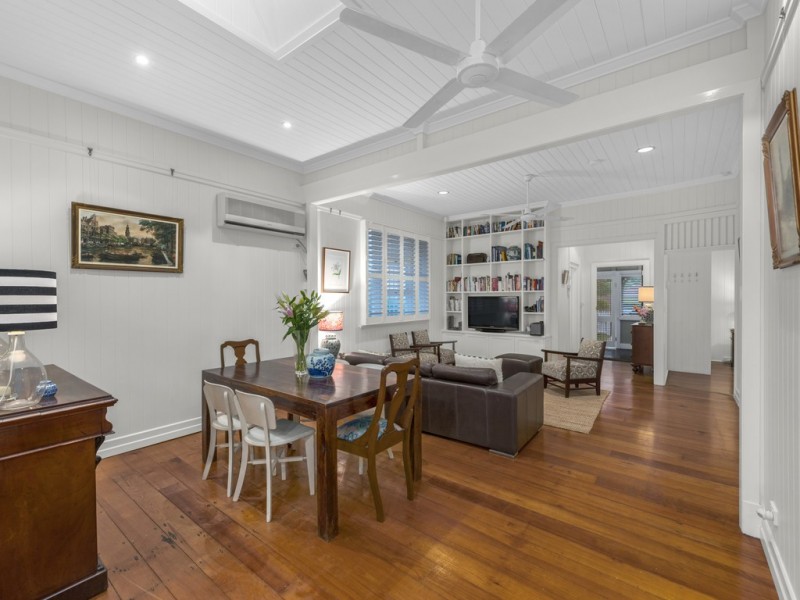 31 Woodland Street, Ashgrove QLD 4060