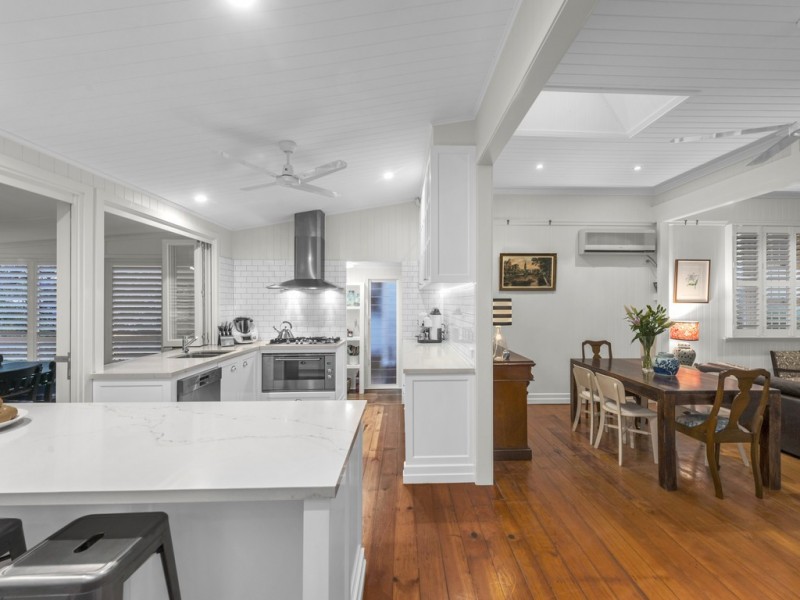 31 Woodland Street, Ashgrove QLD 4060