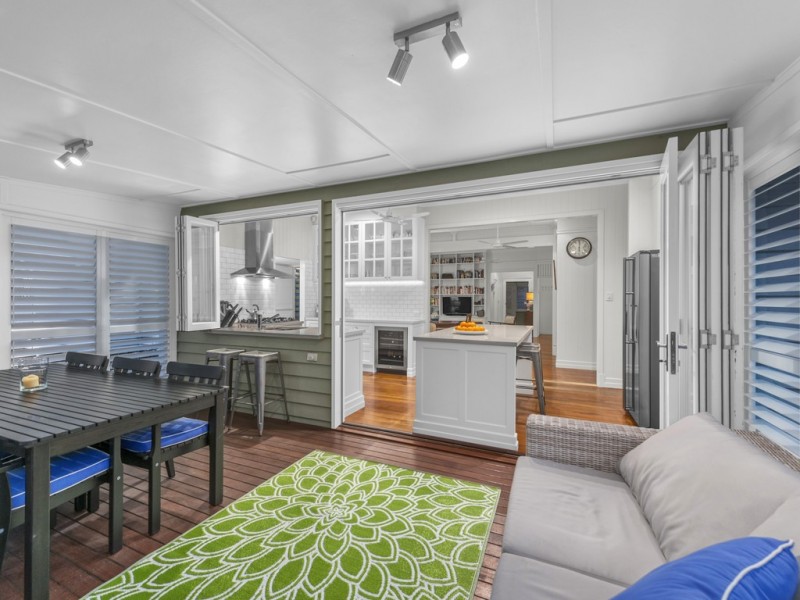 31 Woodland Street, Ashgrove QLD 4060