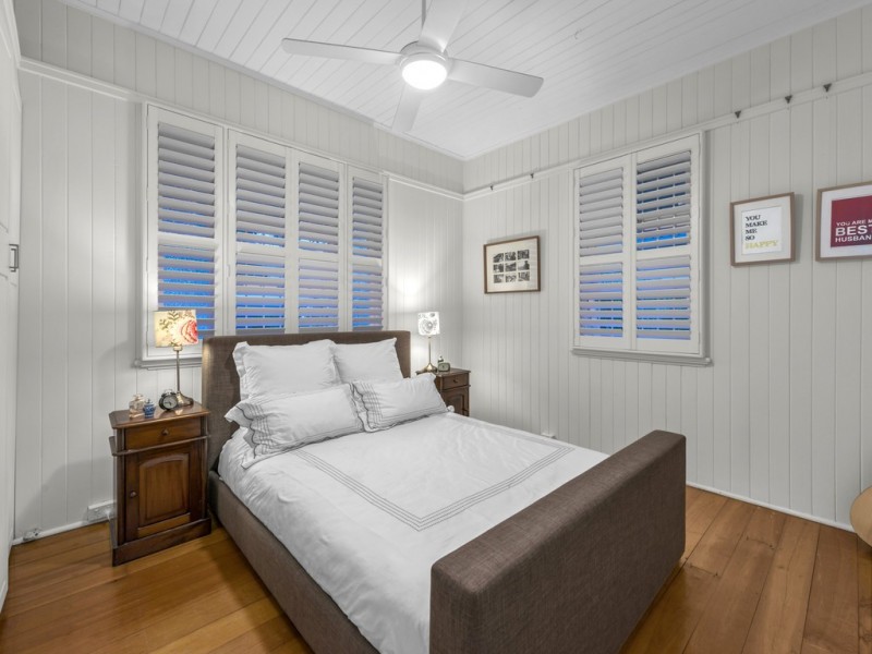 31 Woodland Street, Ashgrove QLD 4060