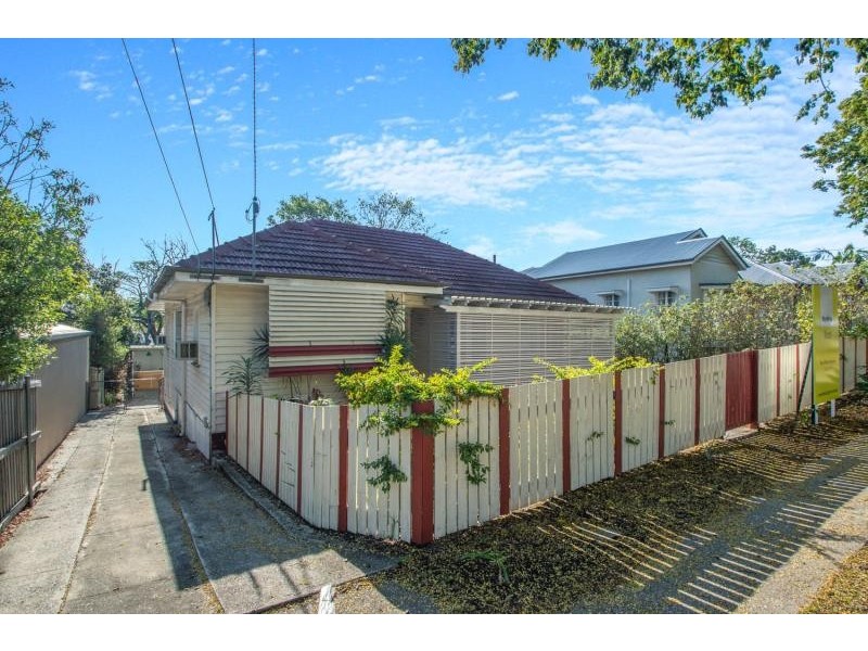26 Lennon St, Stafford QLD 4053