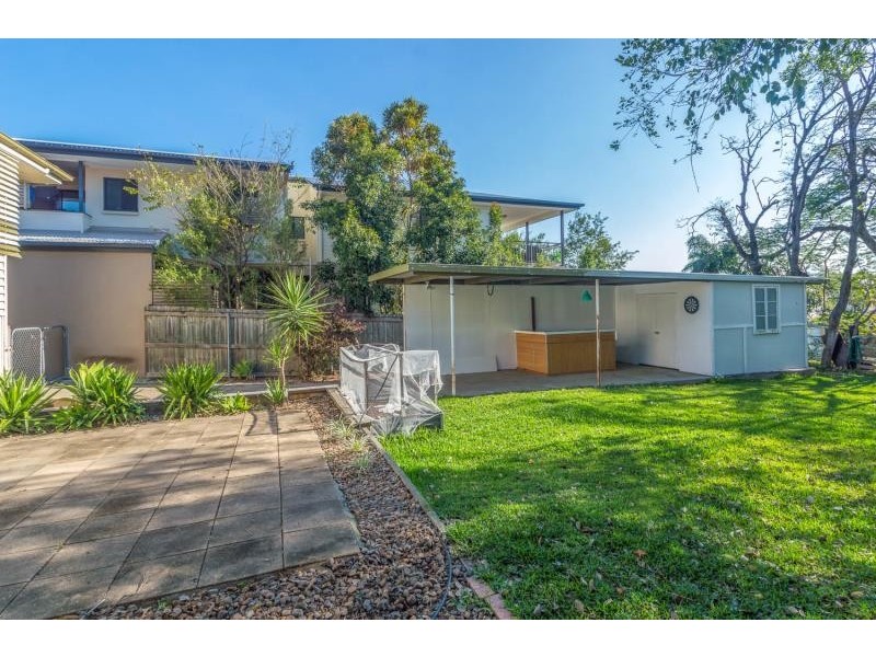 26 Lennon St, Stafford QLD 4053