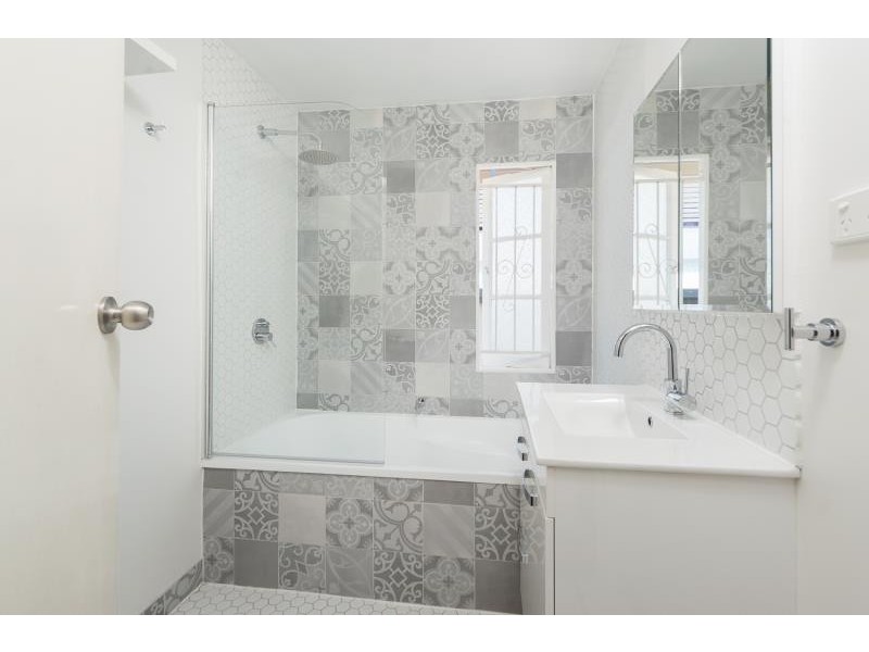 26 Lennon St, Stafford QLD 4053