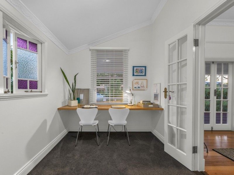 69 Kinnaird Street, Ashgrove QLD 4060