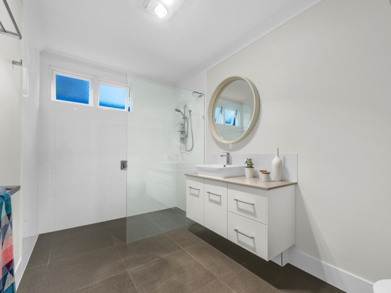 69 Kinnaird Street, Ashgrove QLD 4060