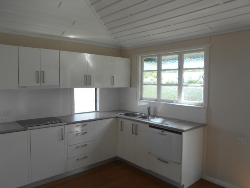 2/110 Waterworks Rd, Ashgrove QLD 4060