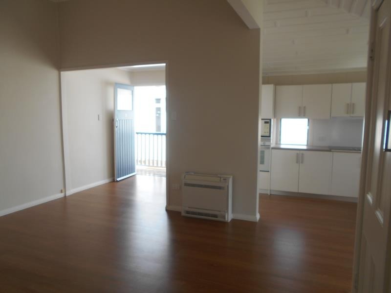 2/110 Waterworks Rd, Ashgrove QLD 4060
